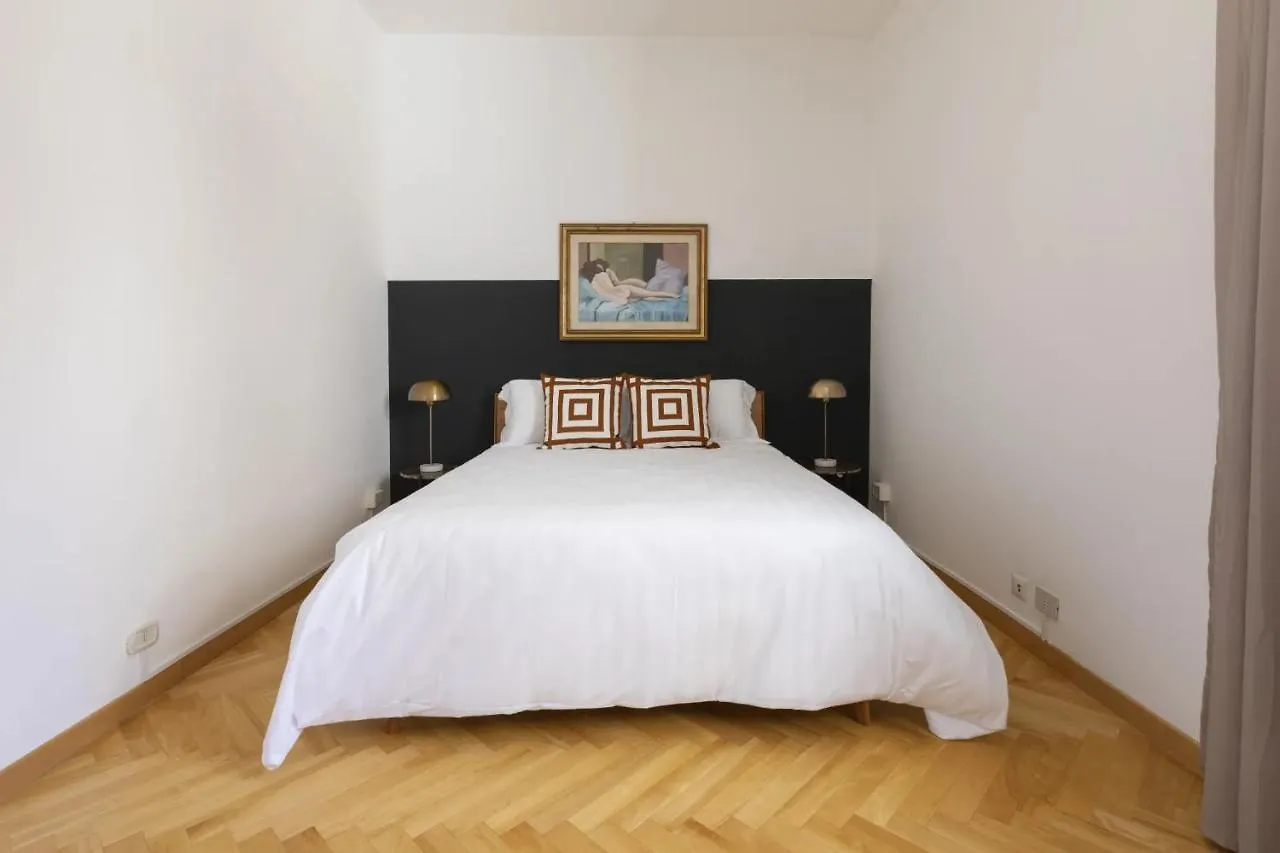 Entire Building With 4 Apartments Near The Colosseum Rome 0*,  Italy