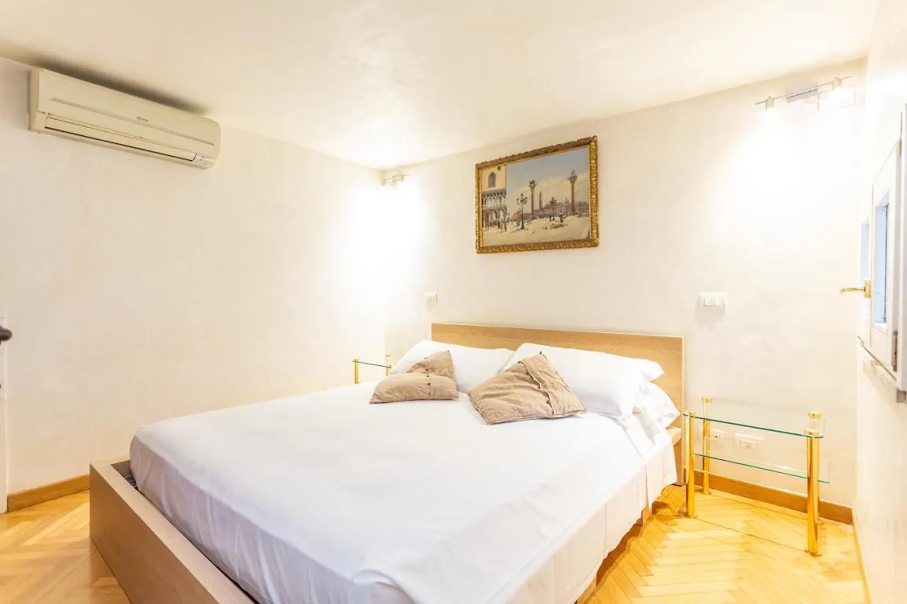 Entire Building With 4 Apartments Near The Colosseum Rome 0*,  Italy