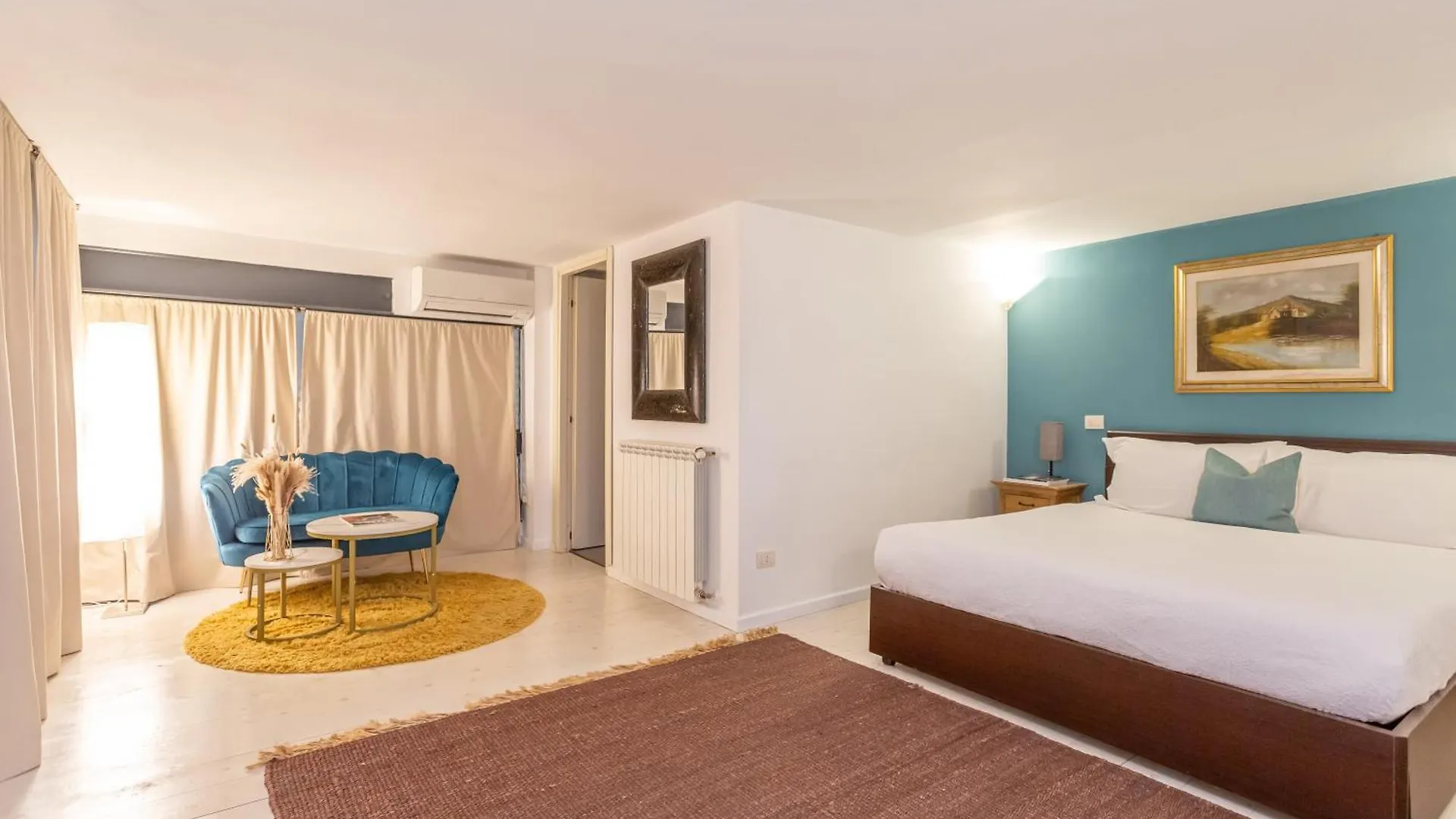 Entire Building With 4 Apartments Near The Colosseum Rome