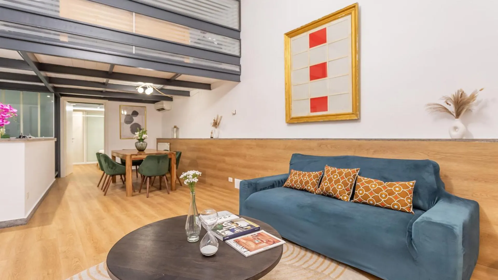 Entire Building With 4 Apartments Near The Colosseum Rome