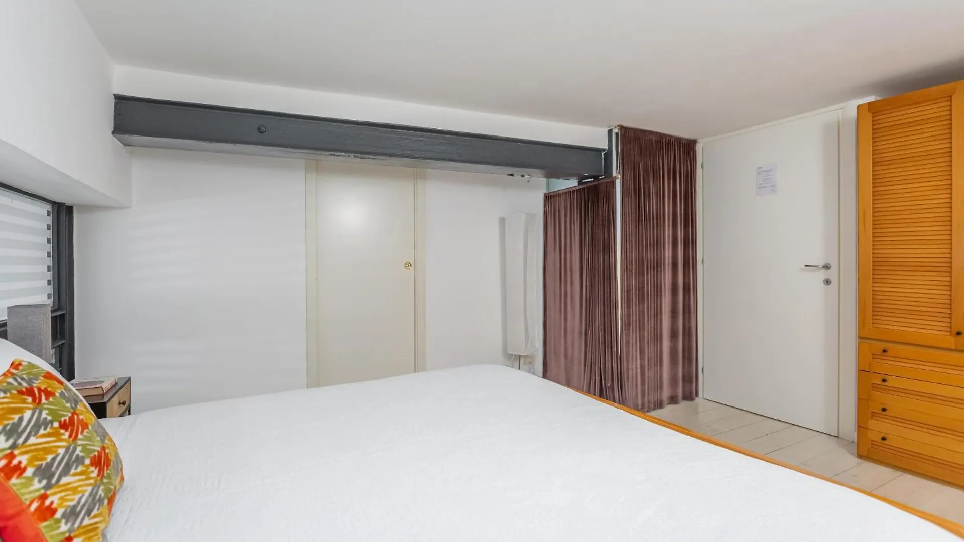 Entire Building With 4 Apartments Near The Colosseum Rome Italy