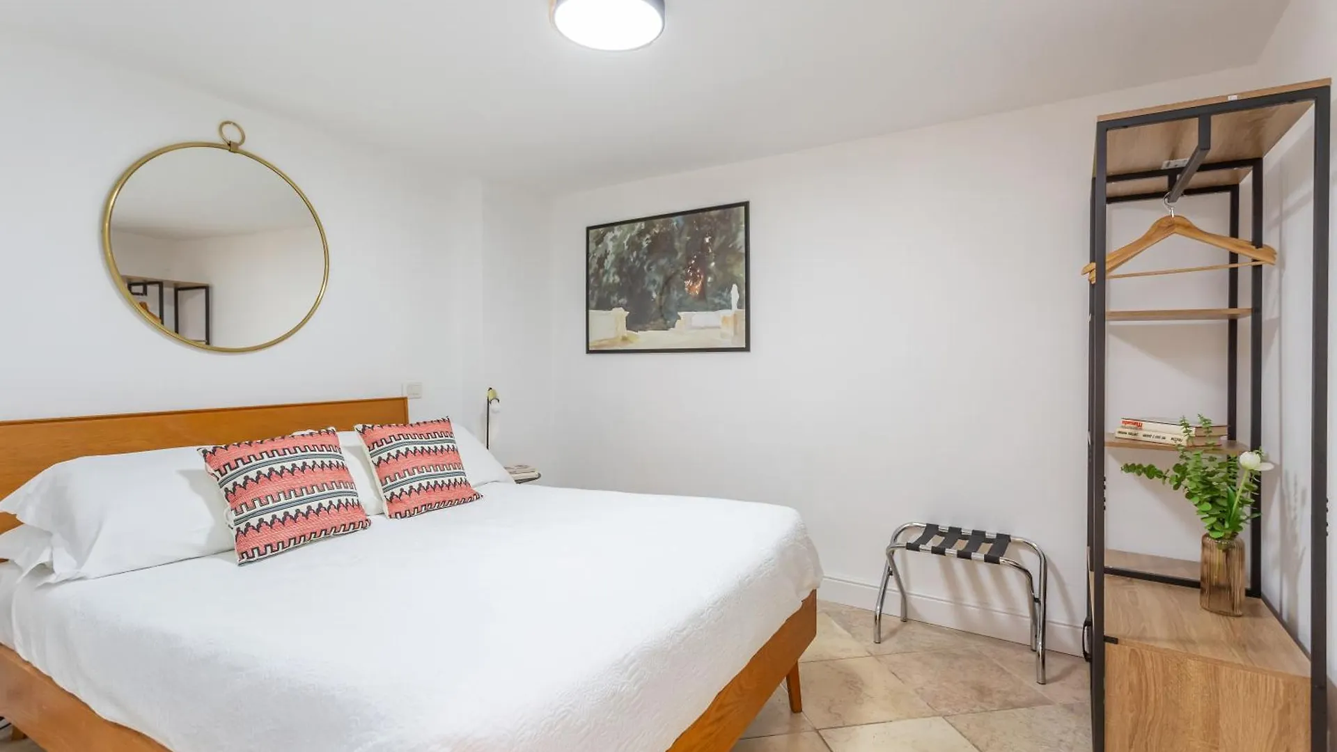 Entire Building With 4 Apartments Near The Colosseum Rzym 0*,