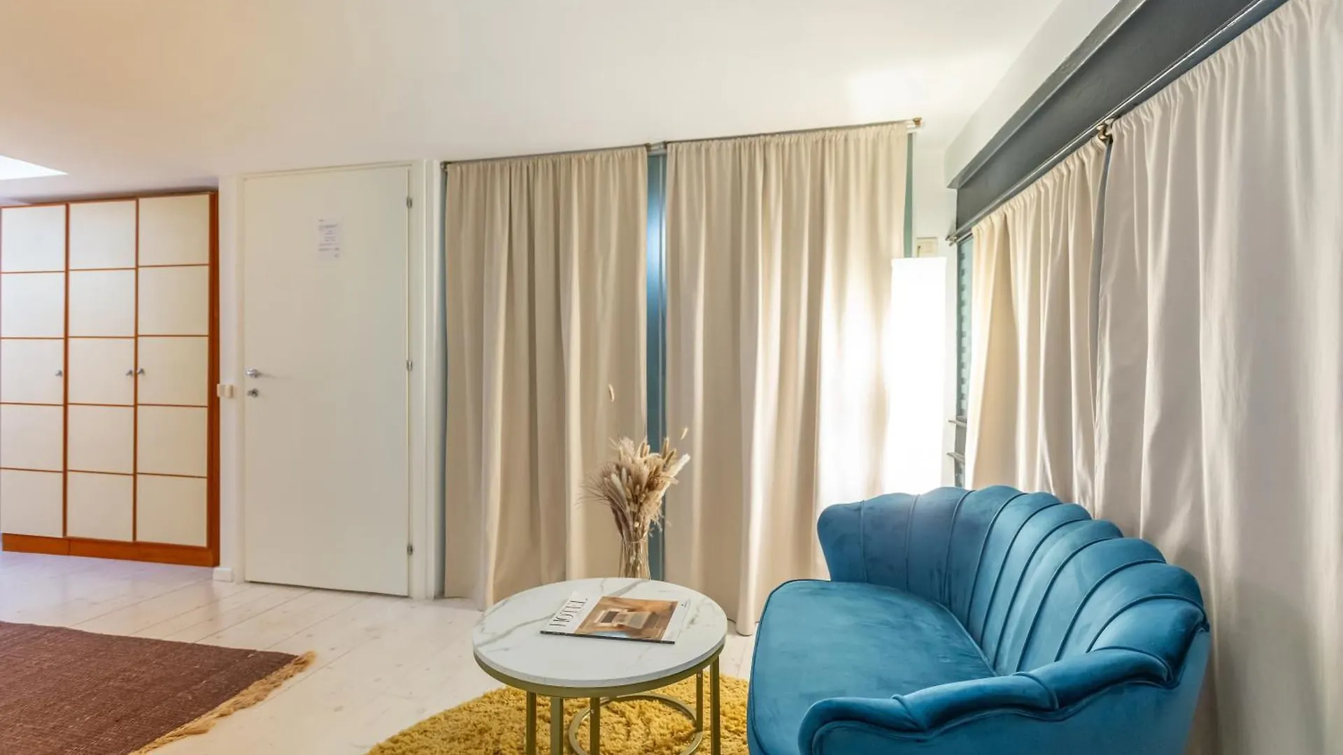 Entire Building With 4 Apartments Near The Colosseum Rzym 0*,